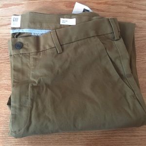 Gap Slim Fit Stretch Khaki NWT